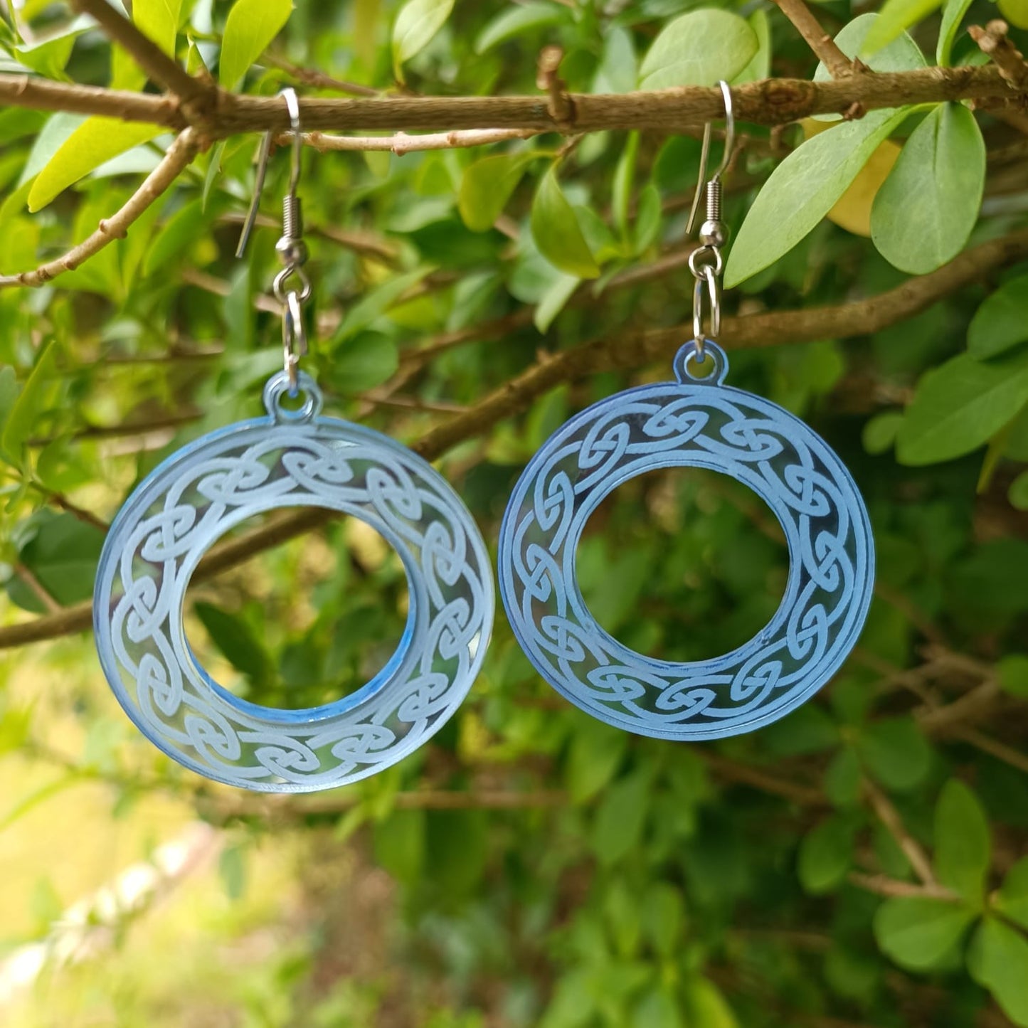 Circular Knot Brushed Gold / Silver / Wood ear rings